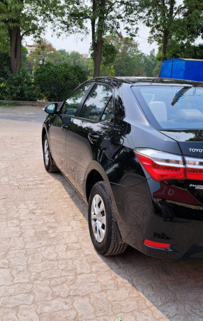 toyota-corolla-gli-13-vvti-automatic-big-3