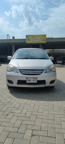 suzuki-liana-20052007-big-0