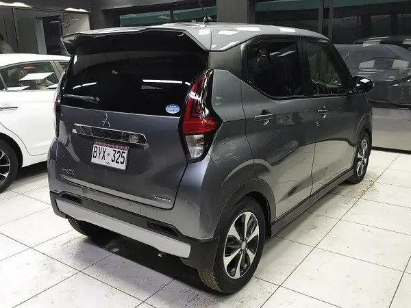mitsubishi-ek-x-hynrid-model-202024-big-4
