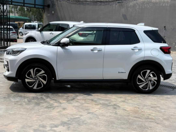 toyota-raize-z-big-2