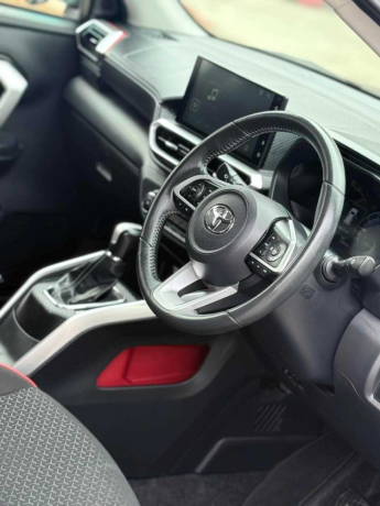 toyota-raize-g-big-3