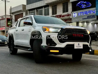 toyota-hilux-revo-2021