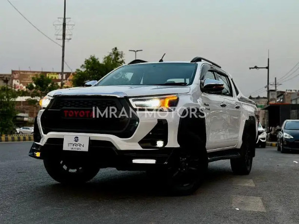 toyota-hilux-revo-2021-big-1