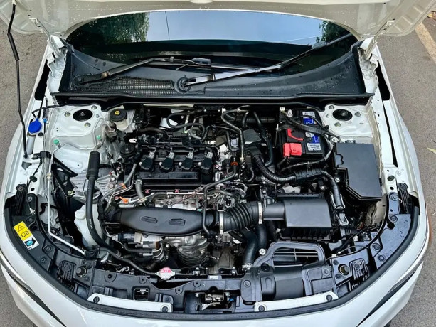 honda-civic-rs-2025-big-6
