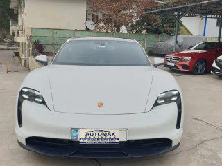 porsche-taycan-4s-2020
