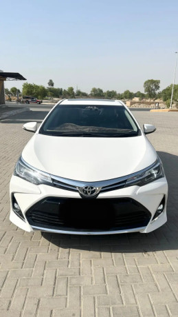 toyota-corolla-altis-grande-x-cvt-i-18-black-interior-big-0