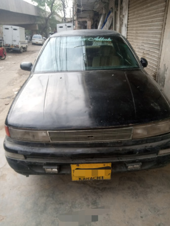 mitsubishi-lancer-1990-big-5