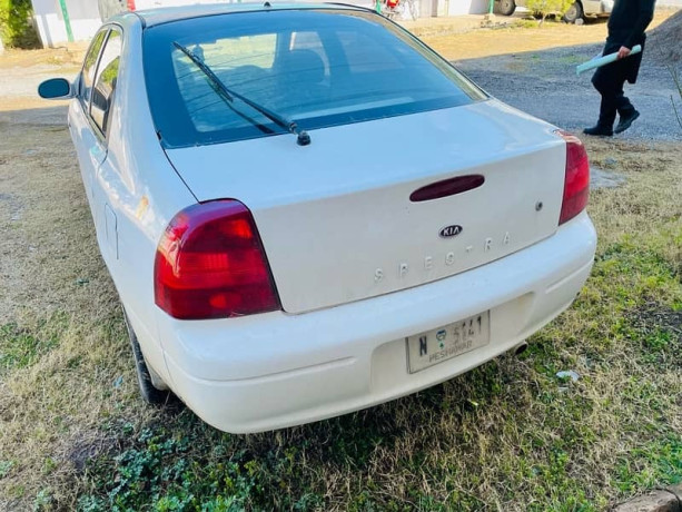kia-spectra-15-big-1