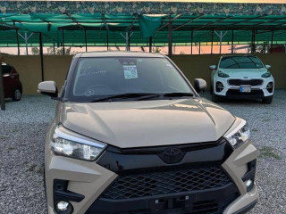 toyota-raize-hybrid-z