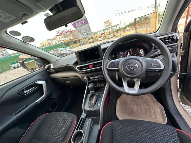 toyota-raize-hybrid-z-big-6