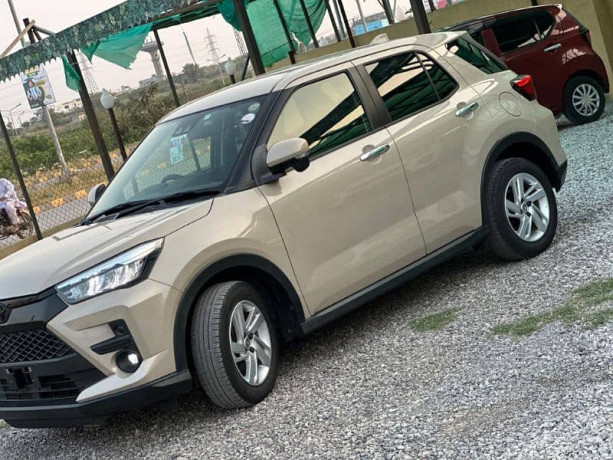toyota-raize-hybrid-z-big-3