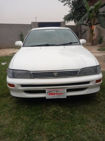toyota-corolla-se-limited-big-2