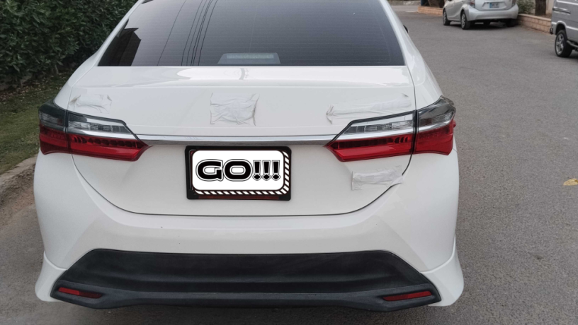 toyota-corolla-altis-16-x-cvt-i-big-2