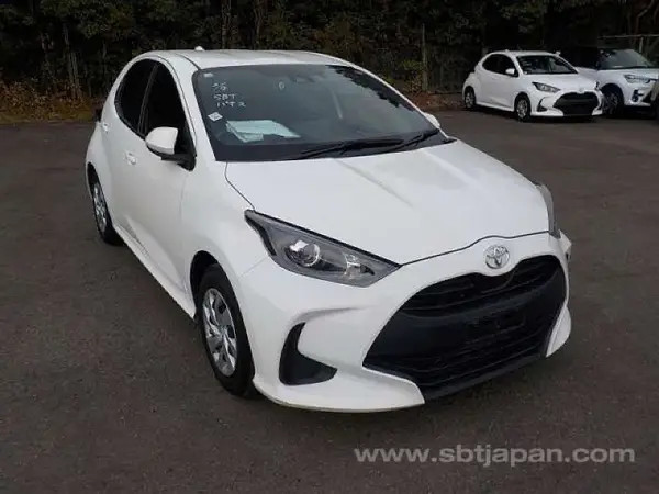 toyota-yaris-big-1