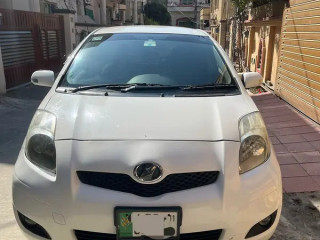 toyota-vitz-f-13