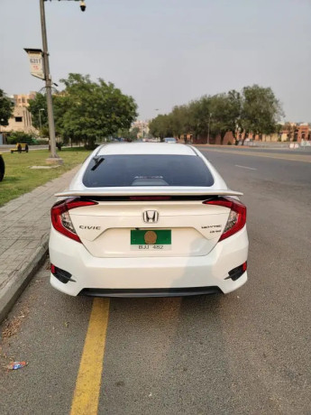 honda-civic-oriel-big-0