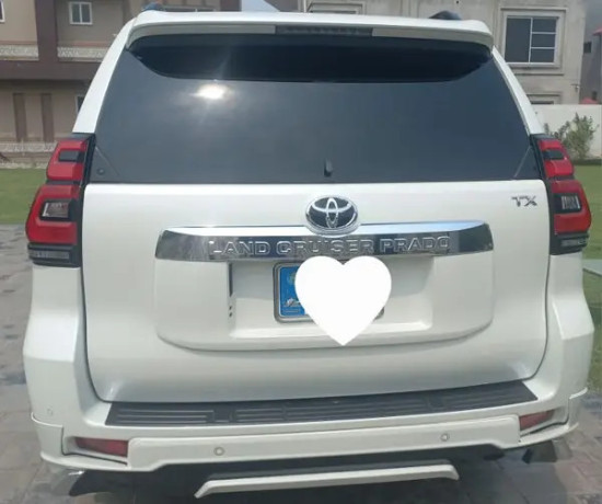 toyota-prado-vx-28l-d-big-3