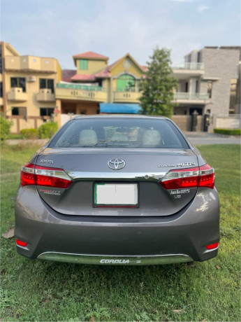 toyota-corolla-altis-16-x-cvt-i-big-4