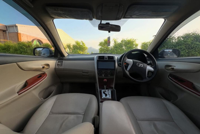 toyota-corolla-altis-16-x-cvt-i-big-1