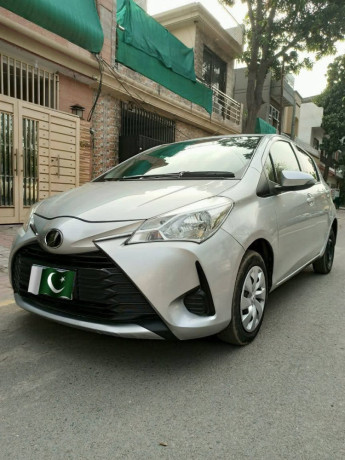 toyota-vitz-10f-safety-edition-iii-big-5