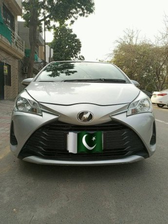 toyota-vitz-10f-safety-edition-iii-big-0