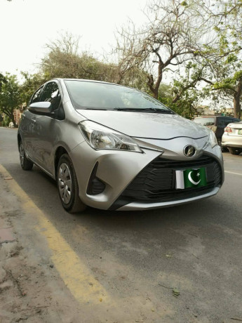 toyota-vitz-10f-safety-edition-iii-big-4
