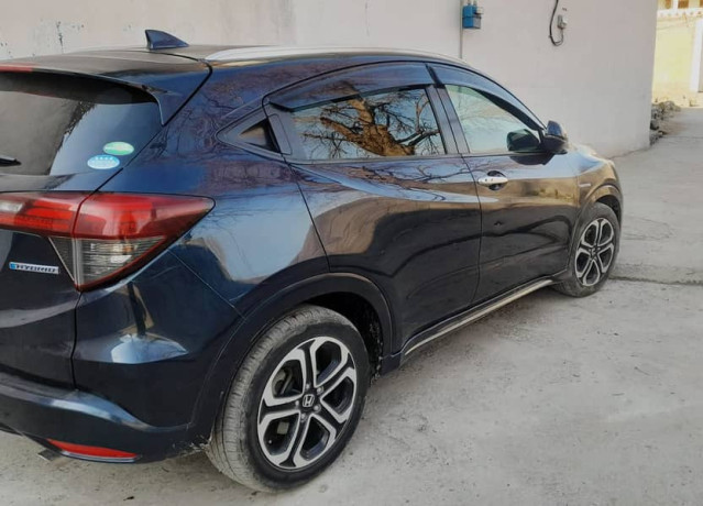 honda-vezel-z-big-3