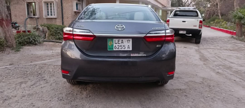 toyota-corolla-altis-x-manual-16-big-5