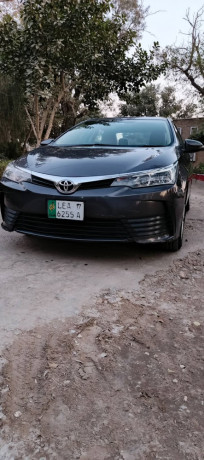 toyota-corolla-altis-x-manual-16-big-0