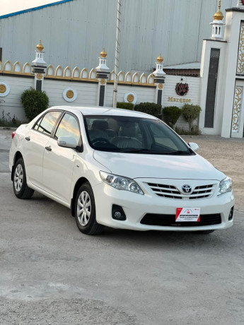 toyota-corolla-altis-x-manual-16-big-3