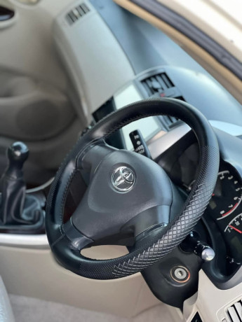 toyota-corolla-altis-x-manual-16-big-8