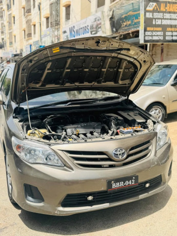 toyota-corolla-altis-x-manual-16-big-3