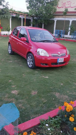 toyota-vitz-f-10-big-1