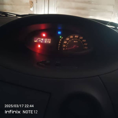 toyota-vitz-f-10-big-2