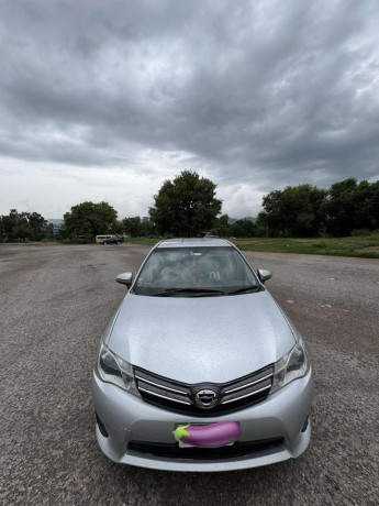 toyota-corolla-axio-g-big-0