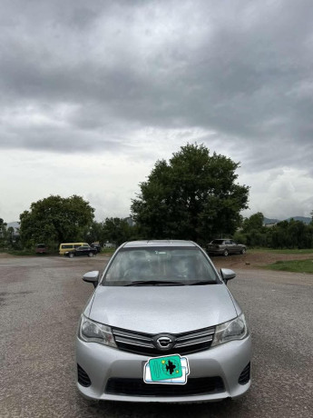 toyota-corolla-axio-g-big-1