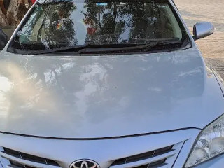 toyota-corolla-gli-2011