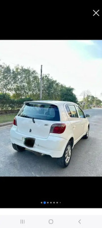 toyota-vitz-f-13-big-2