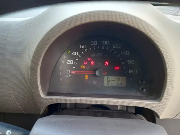 toyota-passo-2014-2017-big-11