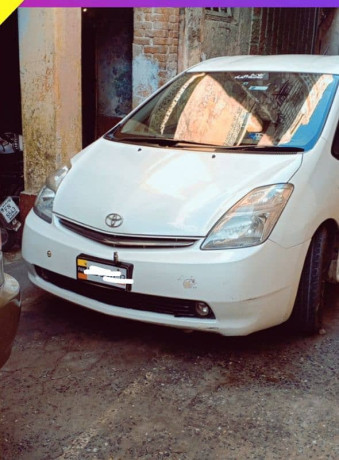 toyota-prius-s-big-5