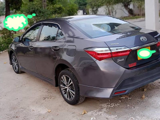 toyota-corolla-altis-grande-x-cvt-i-18