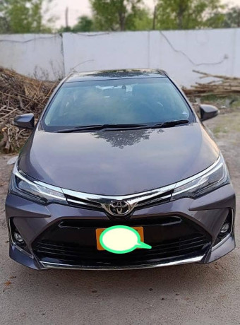 toyota-corolla-altis-grande-x-cvt-i-18-big-8