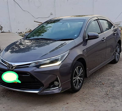 toyota-corolla-altis-grande-x-cvt-i-18-big-5