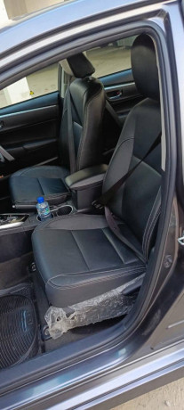 toyota-corolla-altis-grande-x-cvt-i-18-big-7