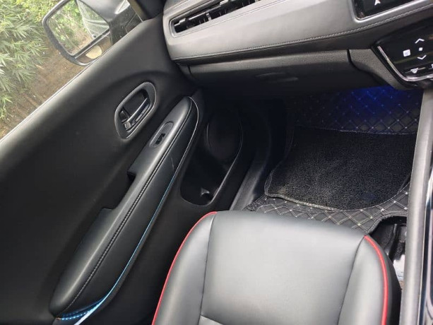honda-vezel-z-big-3