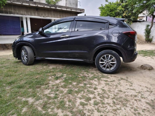 honda-vezel-z-big-2