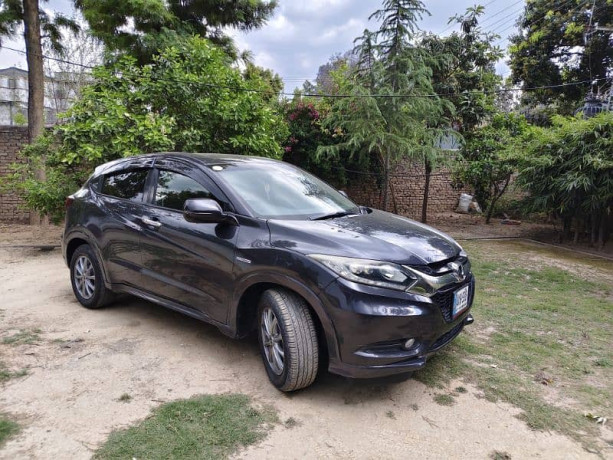 honda-vezel-z-big-0