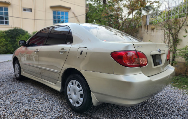 toyota-corolla-altis-big-1