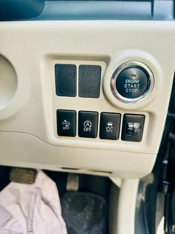 toyota-passo-xls-package-model-20172020-big-6