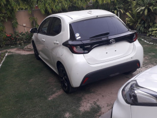 brand-new-yaristoyota-yaris-hatchback-g